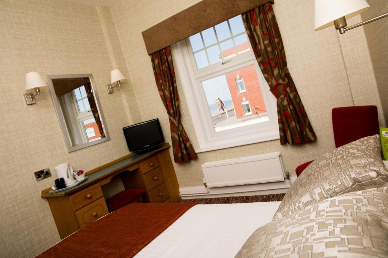 Cliffs Hotel Blackpool Esterno foto